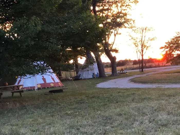EDGE OF THE WOODS RV PARK AND CAMPGROUND Picture 4