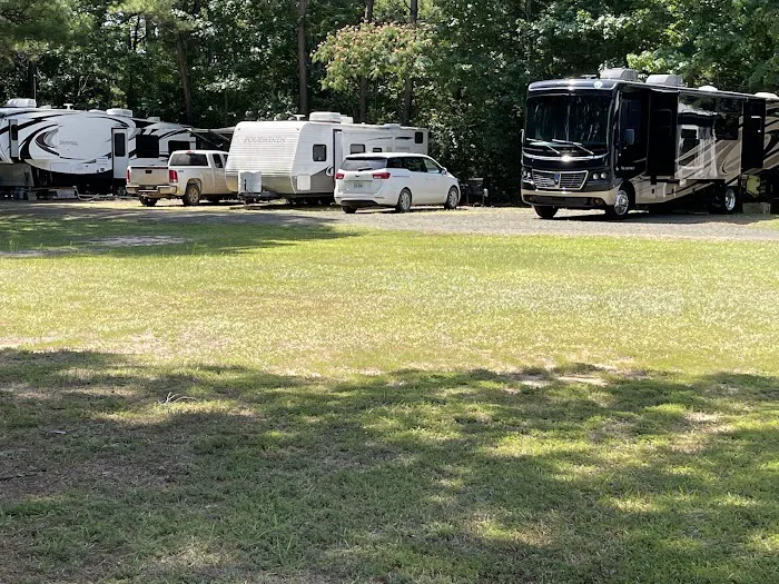 L & L RV Park Picture 6