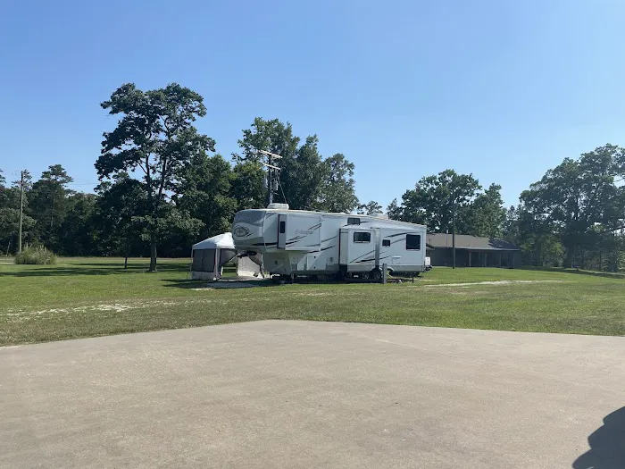 RV at Midway Park Picture 8