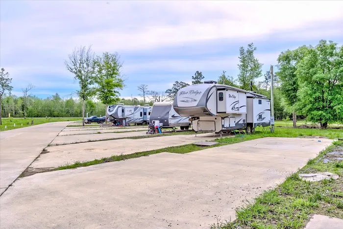 Lazy D&D RV Park Picture 1