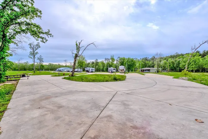 Lazy D&D RV Park Picture 8