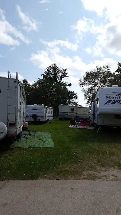 Longville Campground Picture 7