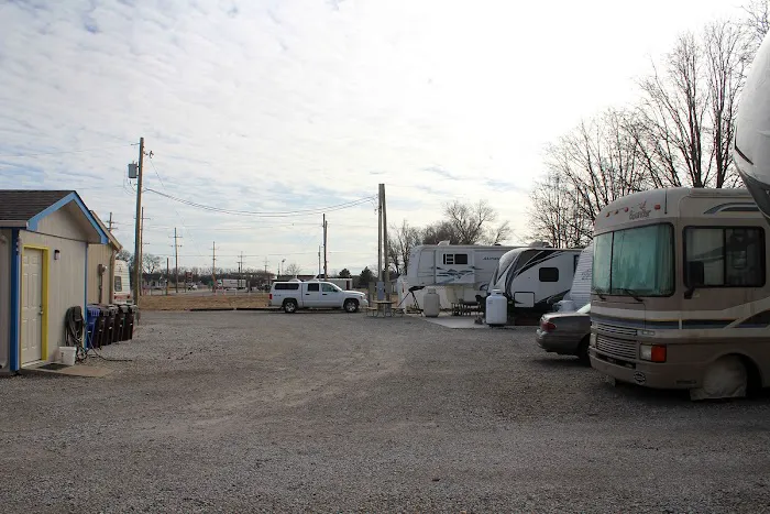 Dan's RV Park Picture 8