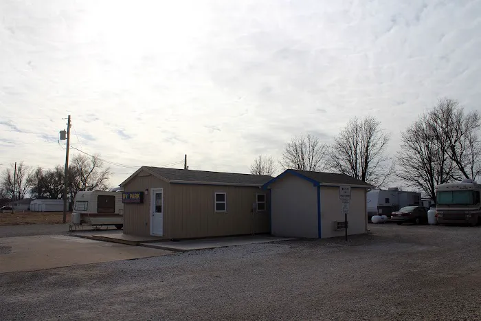 Dan's RV Park Picture 9