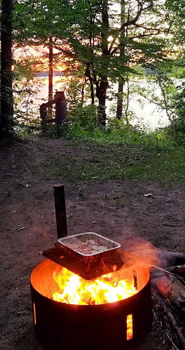 Williams Narrows campground Picture 7