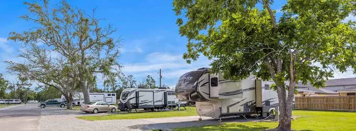 Rustic Oak RV Park Picture 1