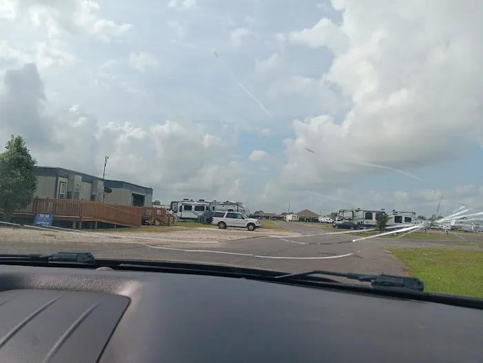 Gates at Mcneese RV Park Picture 7