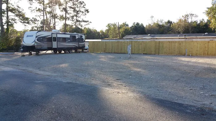 Pin Oak Community Picture 5