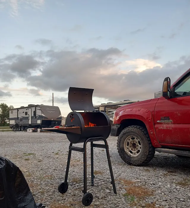 Fish Pond RV Park Picture 1