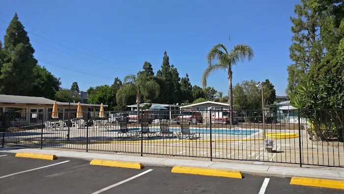 Palos Verdes Rancho Mobile Home Park Picture 9