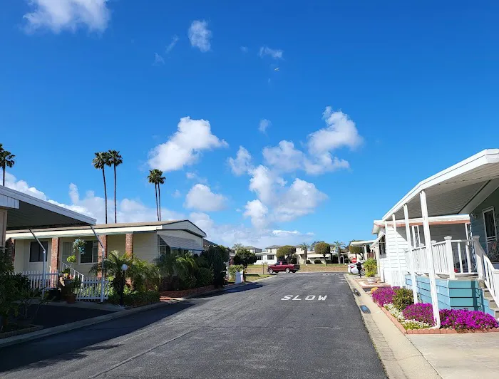 San Rafael Mobile Home Park Picture 3