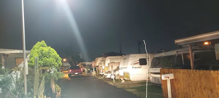 Flamingo Trailer Park Picture 1
