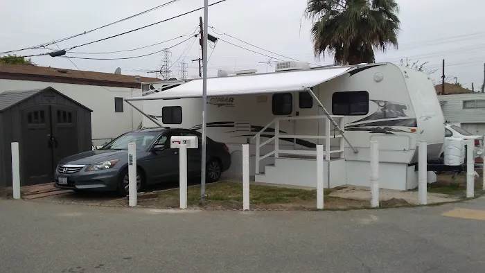 Flamingo Trailer Park Picture 7