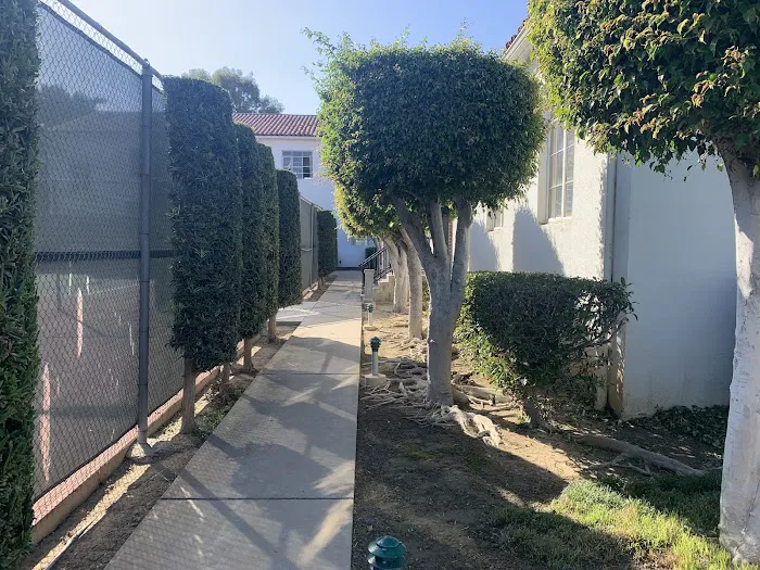 Mertz Del Amo Estates Picture 4
