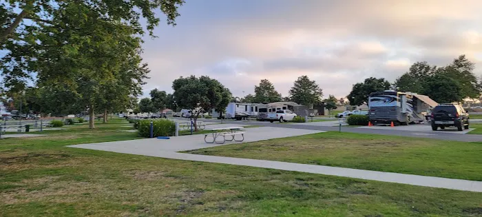 Seabreeze RV Resort (Military Campground) Picture 2