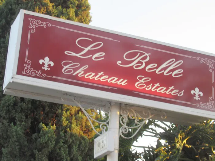 Le Belle Chateau Estates Mobile Home Park Picture 4