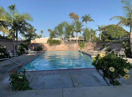 Knolls Lodge Mobile Home Park