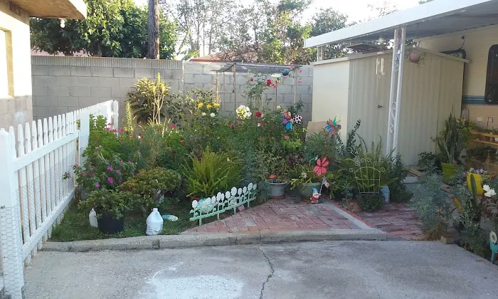 Normandie Mobile Home Park Picture 10