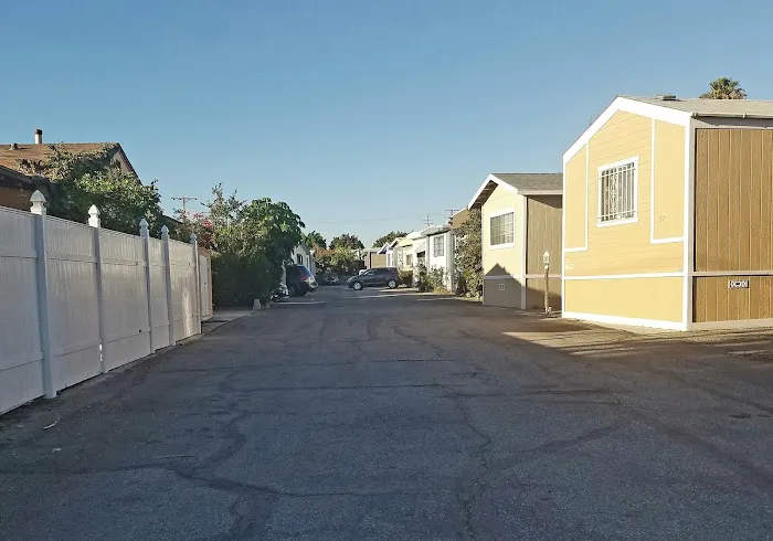 Best Ever Mobile Home Park Picture 3