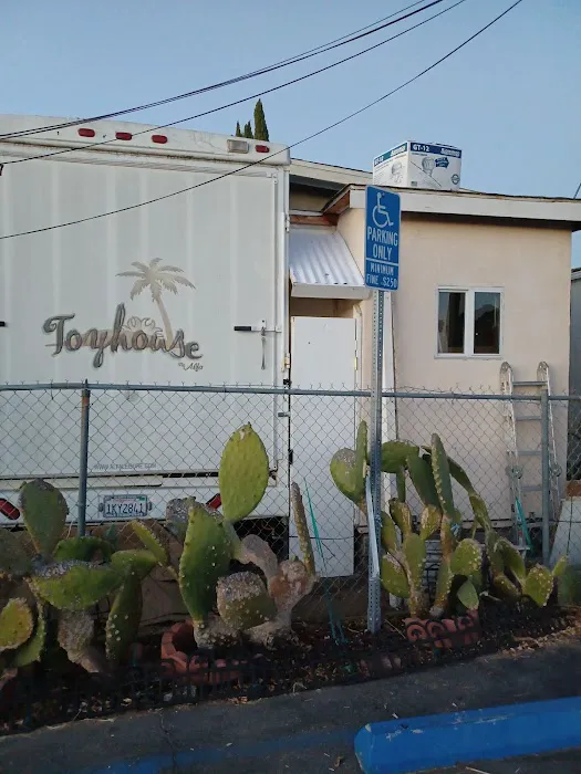 Paradise Trailer Park Picture 3