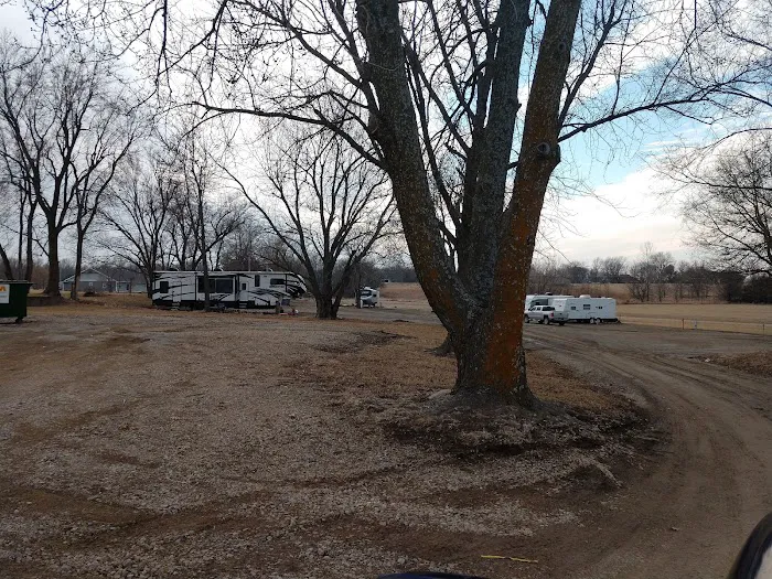 Meadow View Park Picture 6