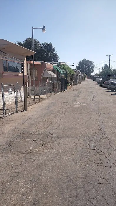 Peter Pan Mobile Home Park Picture 1
