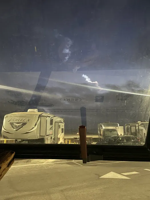 Dockweiler State Beach RV Park Picture 4