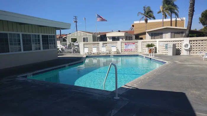 Gardena Villas Picture 1