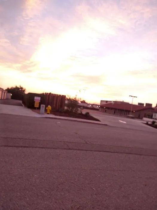 Woods Mobilehome Park Picture 10