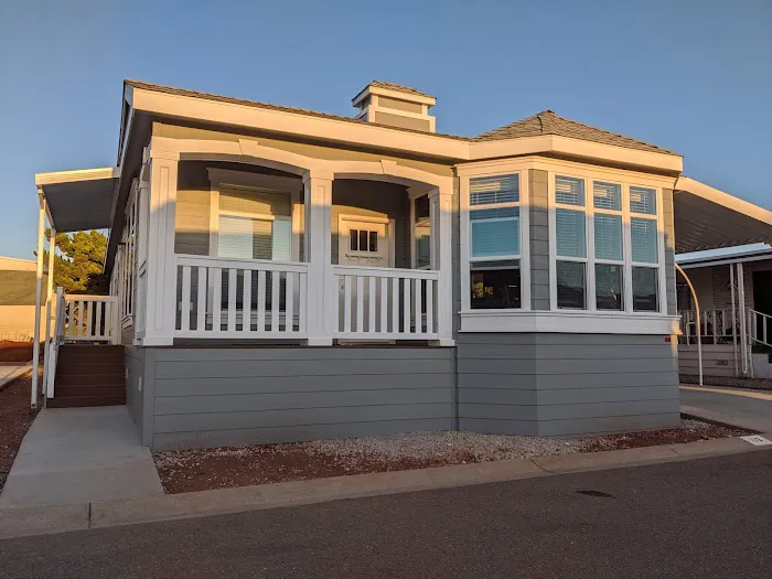 Village Green Mobilehome Park Picture 3