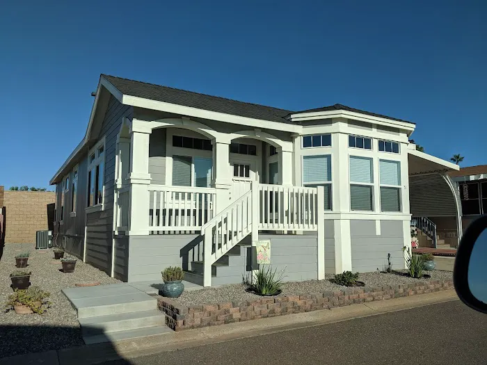Village Green Mobilehome Park Picture 6