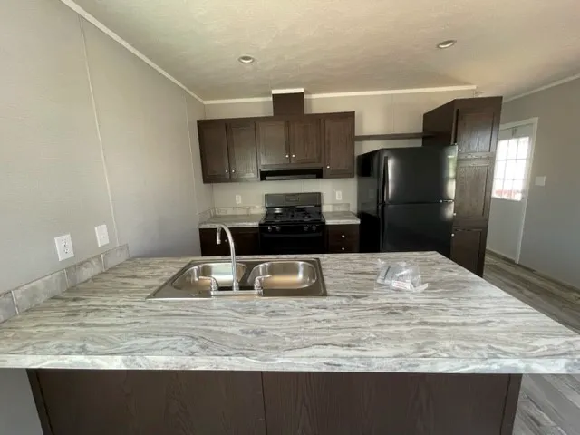 Gaslight Square Homes & RV Community Picture 10