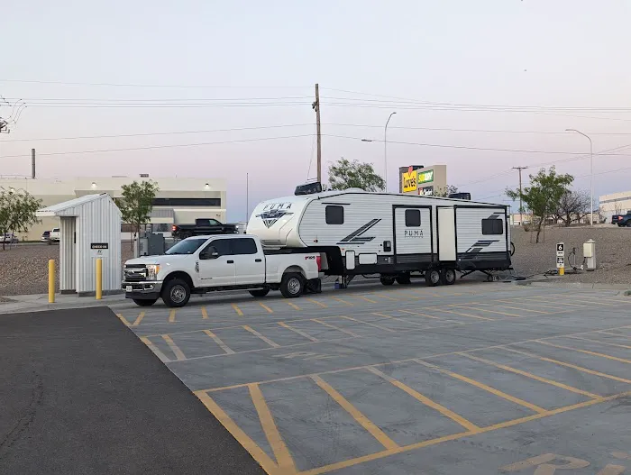 Love's RV Hookup Picture 4