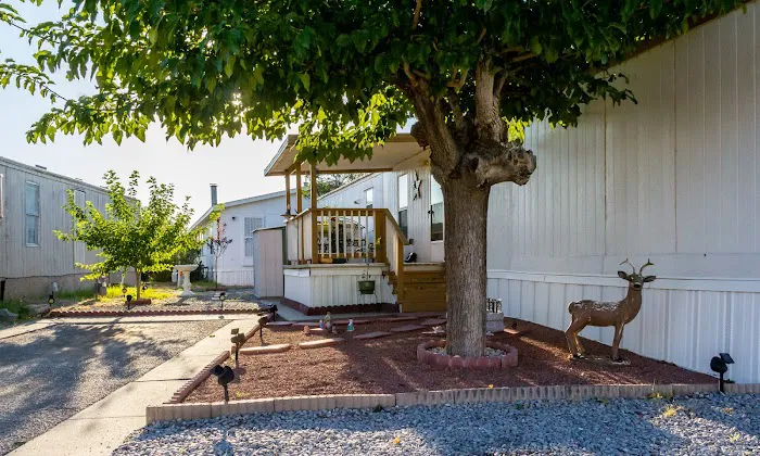 Heritage Mobile Home & RV Park Picture 5