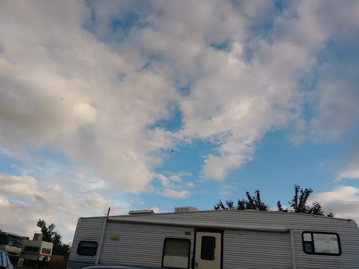 Balloon View Homes & RV Park Picture 4
