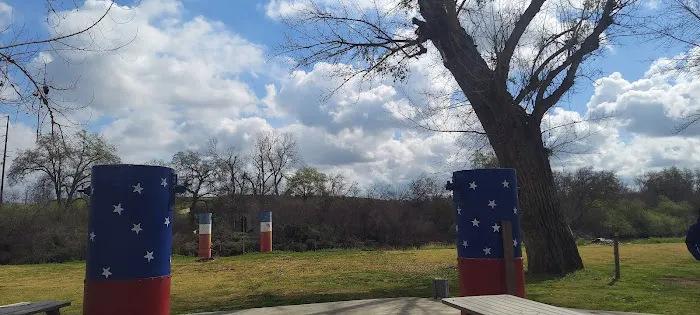 The Riverbend RV & Campground Picture 2