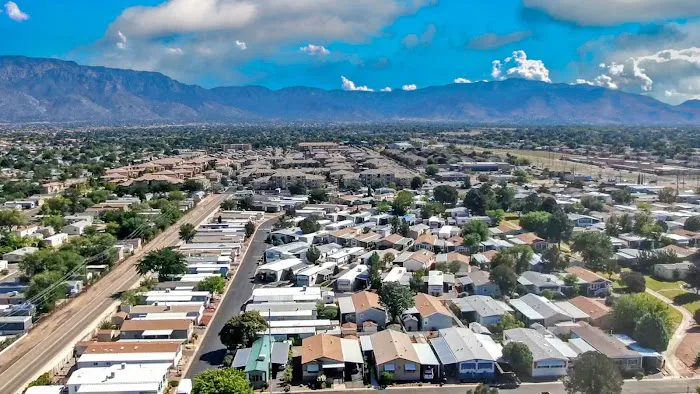 Albuquerque Meadows Mobile Home Community Picture 9