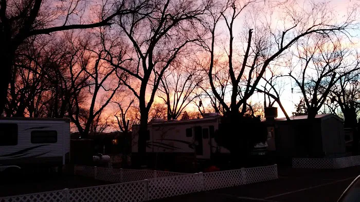 El Rancho Mobile Home Park Picture 7