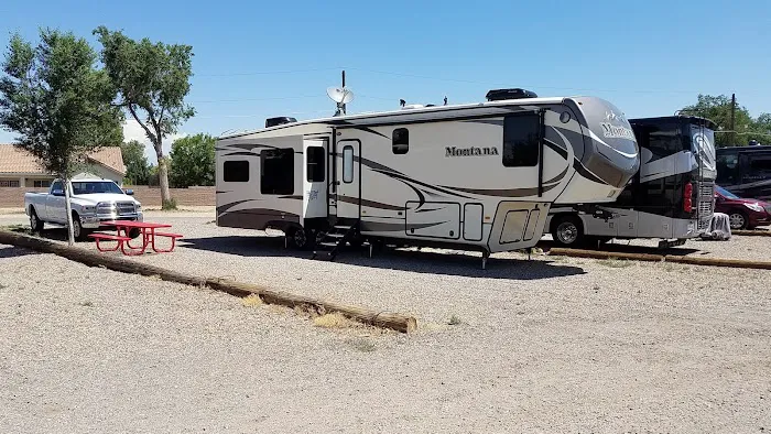 Family Camp Kirtland AFB RV Park Picture 2
