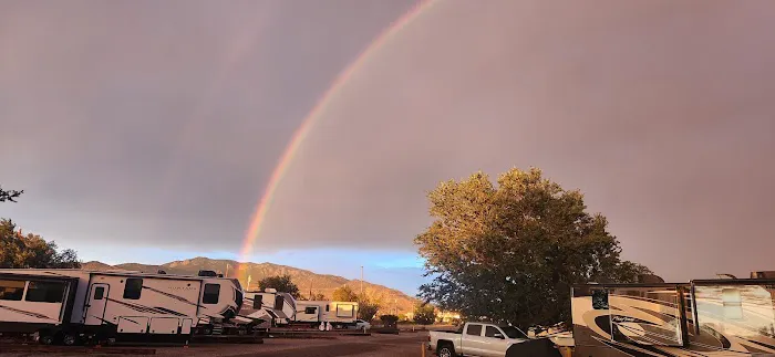 Family Camp Kirtland AFB RV Park Picture 4