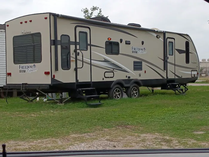 Mission Trails RV Park Picture 6