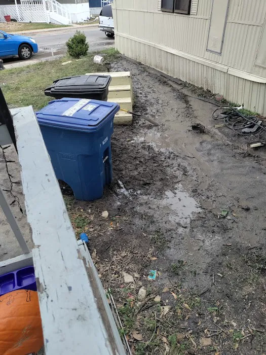 Stonegate Mobile Home Comm Picture 3