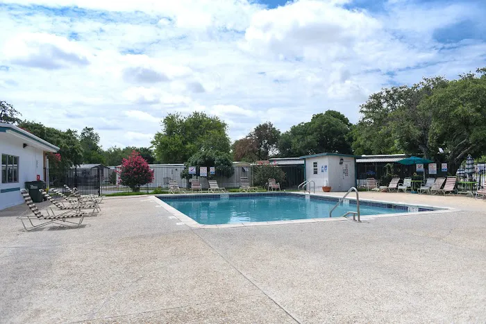 Lamplighter Estates Picture 5