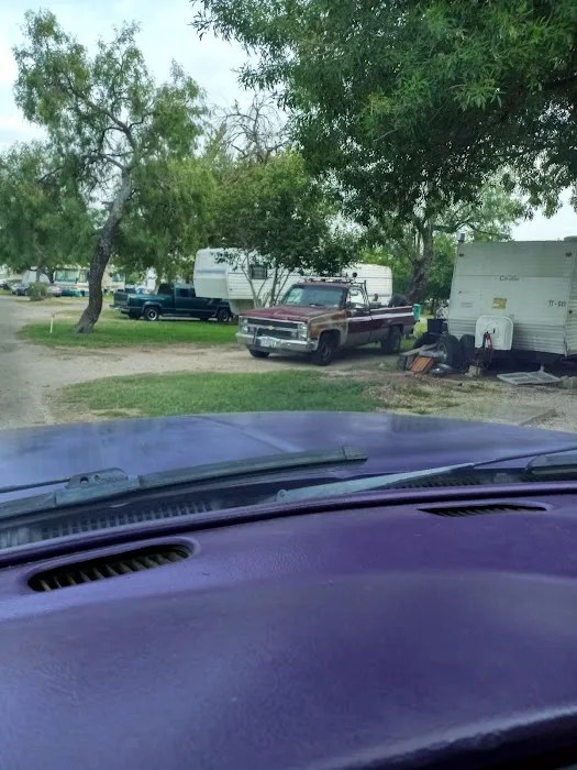 Country Air Mobile Home Park Picture 5