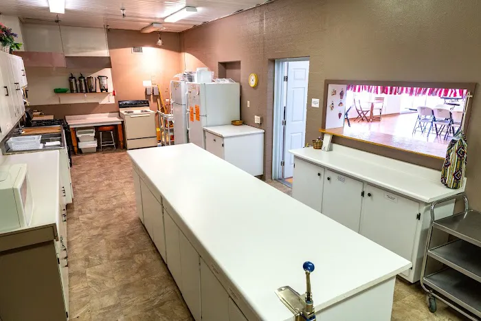 Holiday Village Manufactured Home Community Picture 9