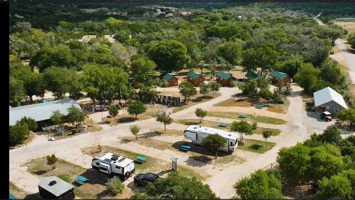 Al's Hideaway Cabins and RV Rentals, LLC Picture 5