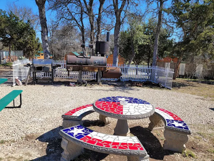 Al's Hideaway Cabins and RV Rentals, LLC Picture 9
