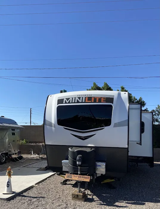 Twin Palms RV Park Picture 2