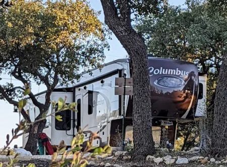 Boulderdash Cabin & RV Park