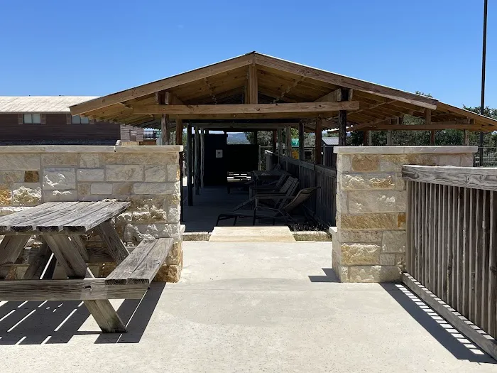 Camp Ledgerock Retreat - Luxury Glamping on Canyon Lake Picture 5
